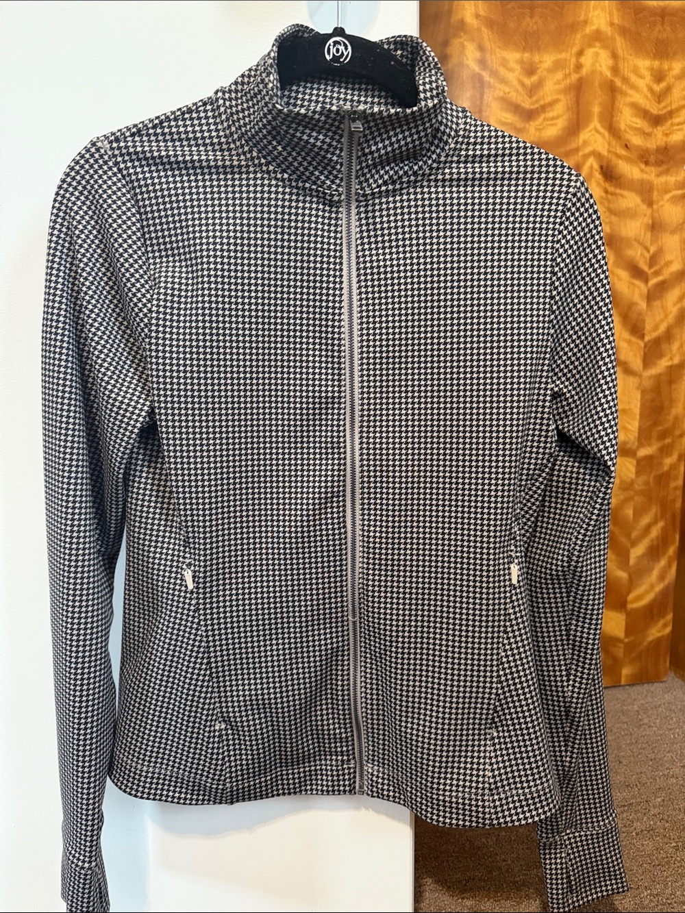 Abercrombie YPB Women's Black & Cream Houndstooth Zip Jacket